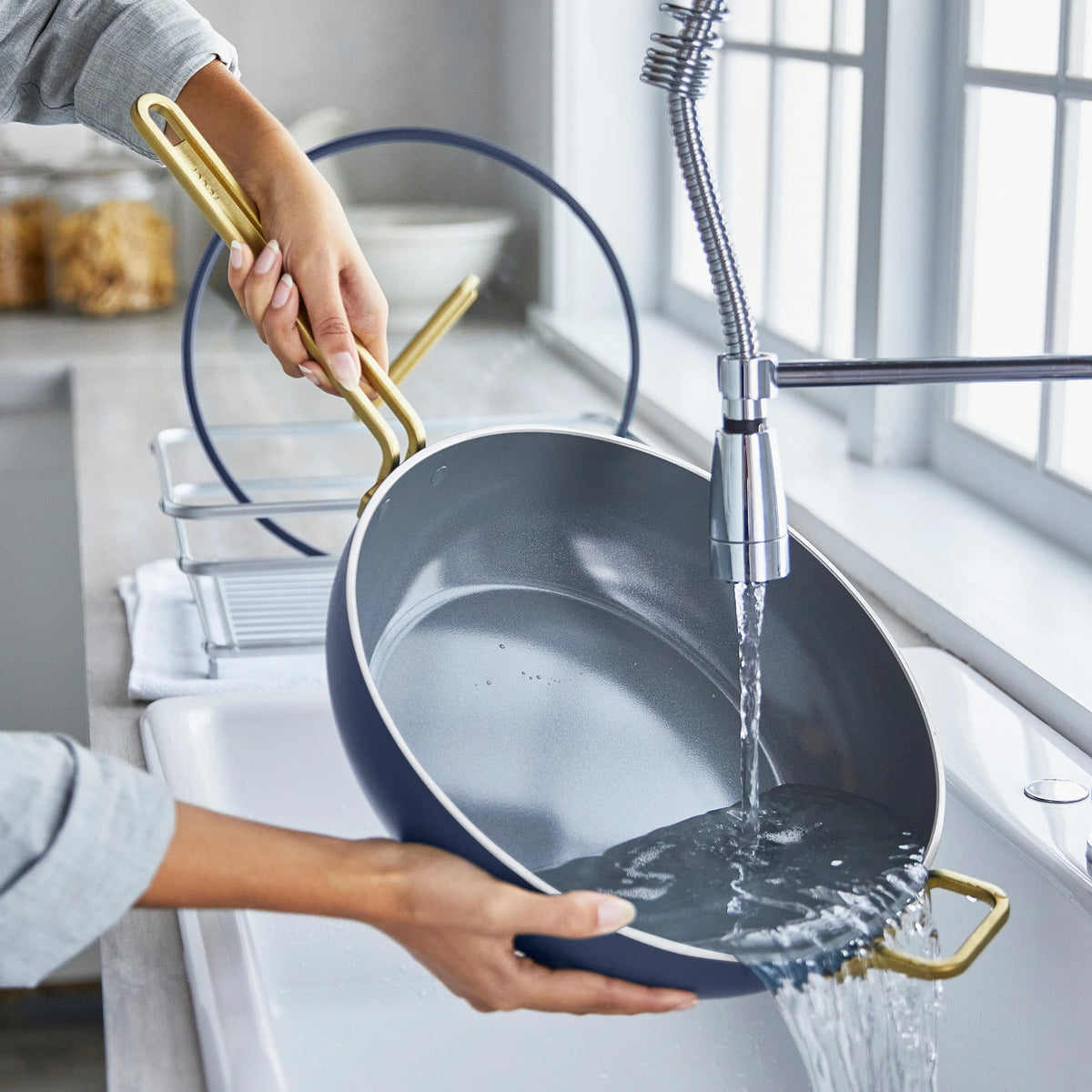 Stanley Tucci™ Ceramic Nonstick 4.5-Quart Stanley Pan Jr. | Marino Blue