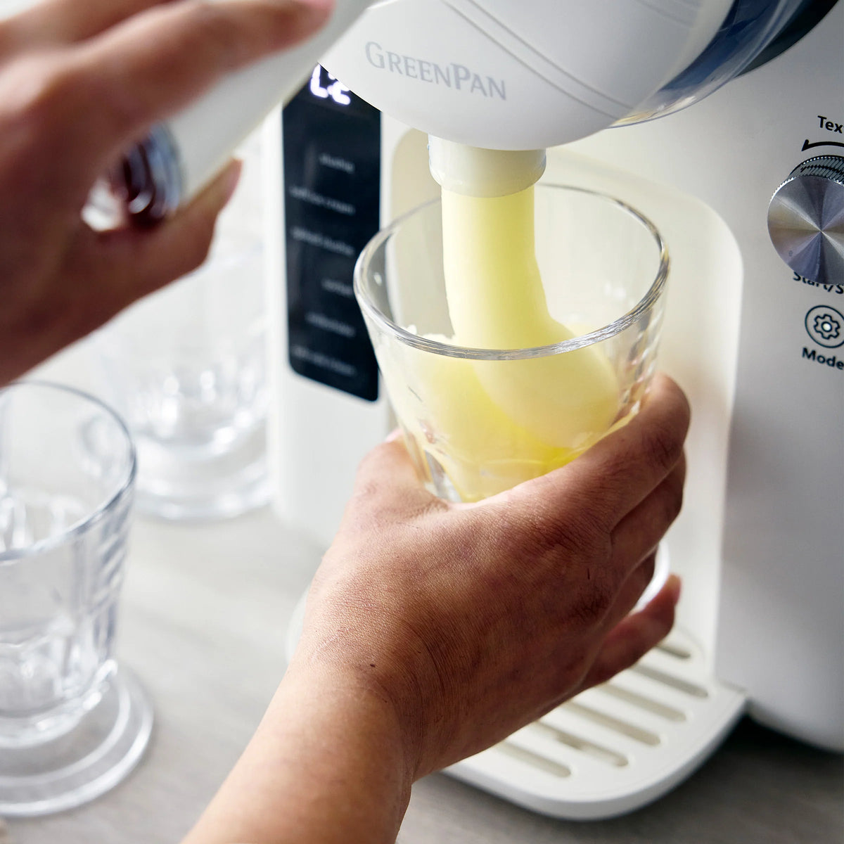 Frost Classic 15-in-1 Ice Cream & Frozen Drink Maker | Cream