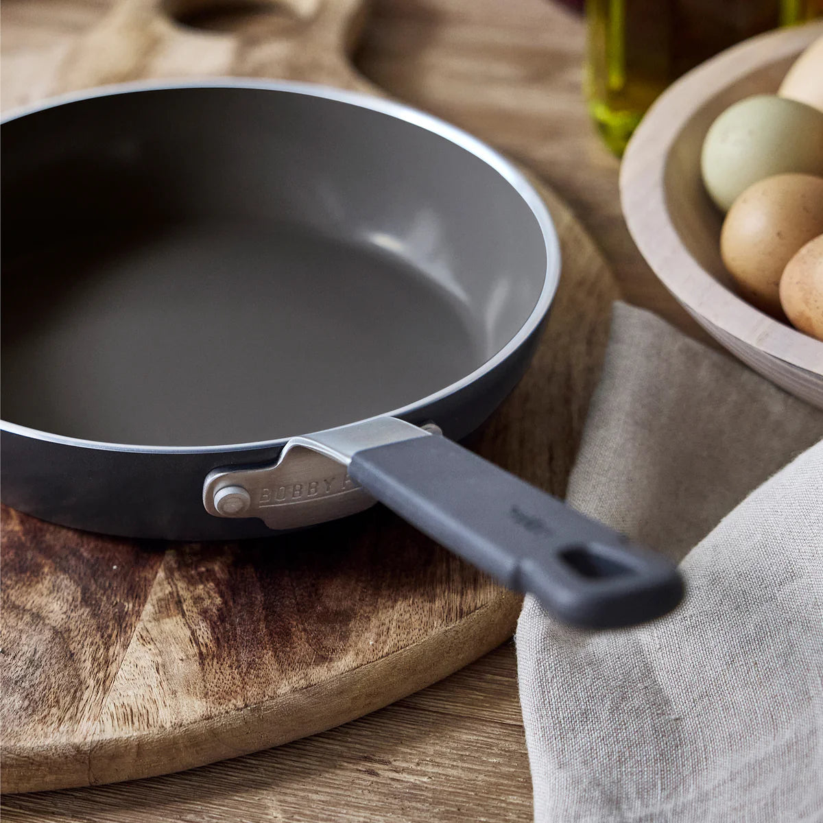 Bobby Flay by GreenPan Professional Ceramic Nonstick 8" Frypan | Black