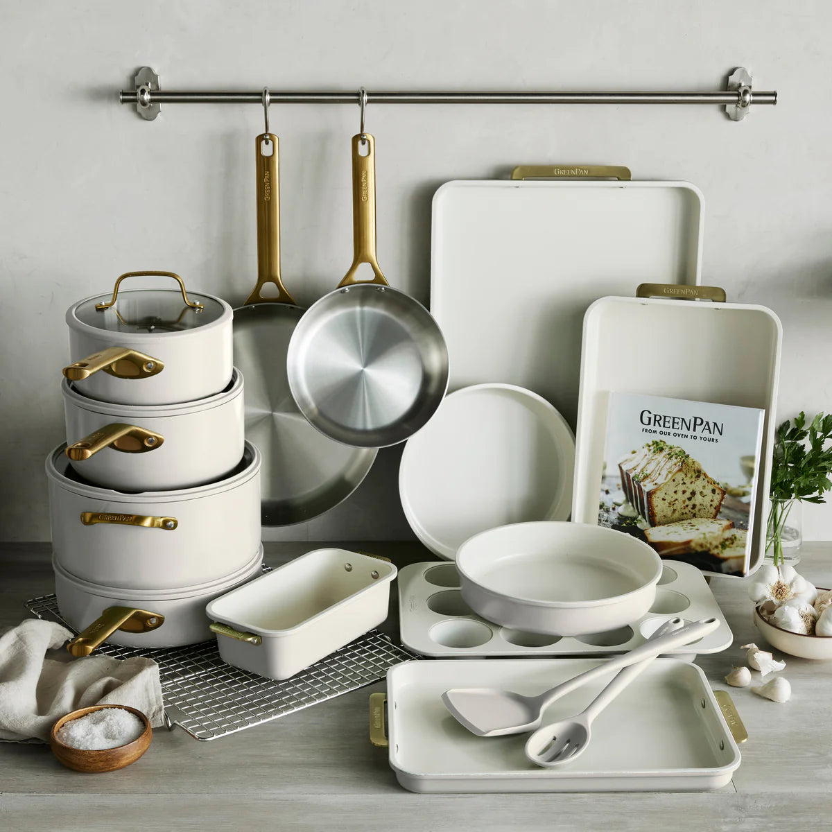 Reserve Pro 20-Piece Cookware & Bakeware Set | Cream