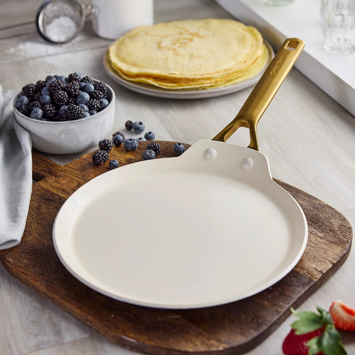 Reserve Pro Ceramic Nonstick 10" Crepe Pan | Oyster