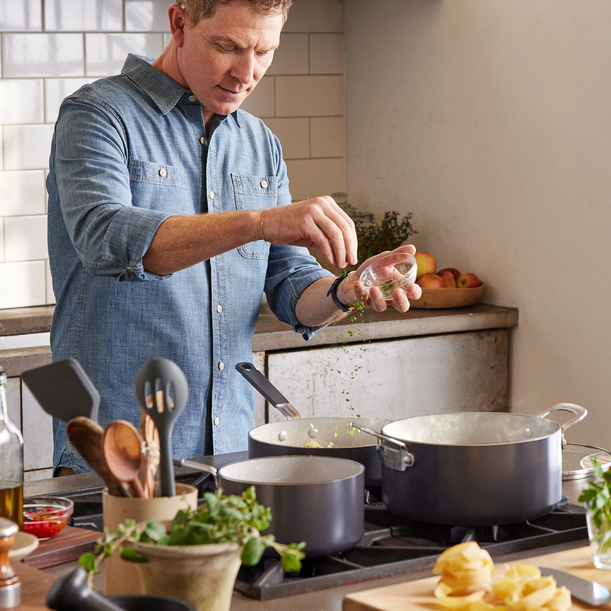Bobby Flay by GreenPan Professional Ceramic Nonstick 16-Piece Cookware Set | Graphite