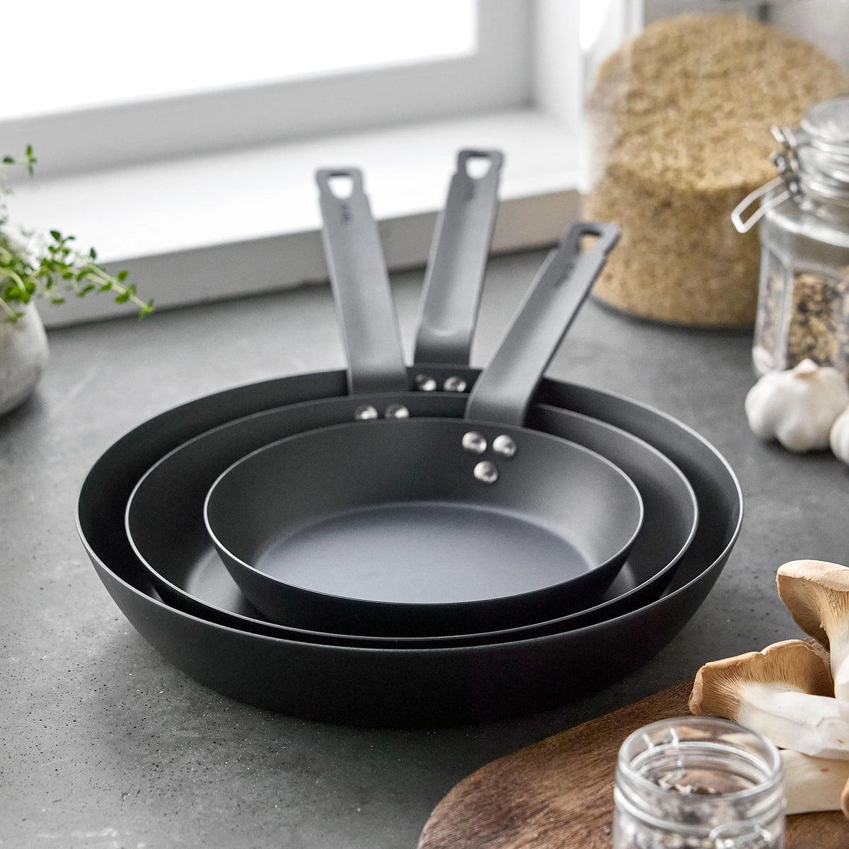Bobby Flay by GreenPan 8" Carbon Steel Frypan