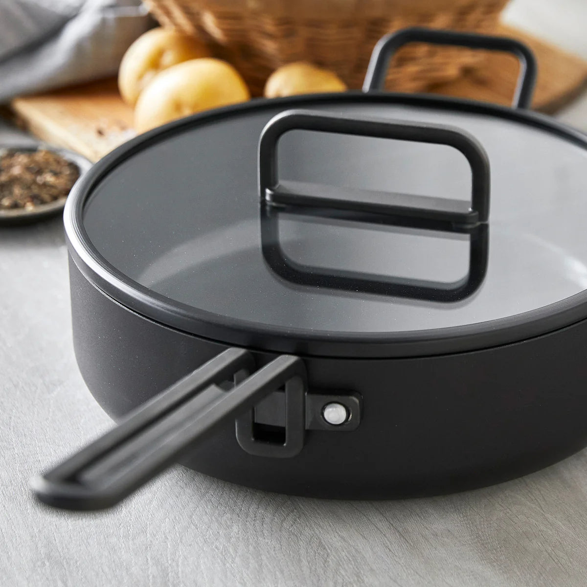 Stanley Tucci™ Ceramic Nonstick 11-Piece Cookware Set | Milano Black