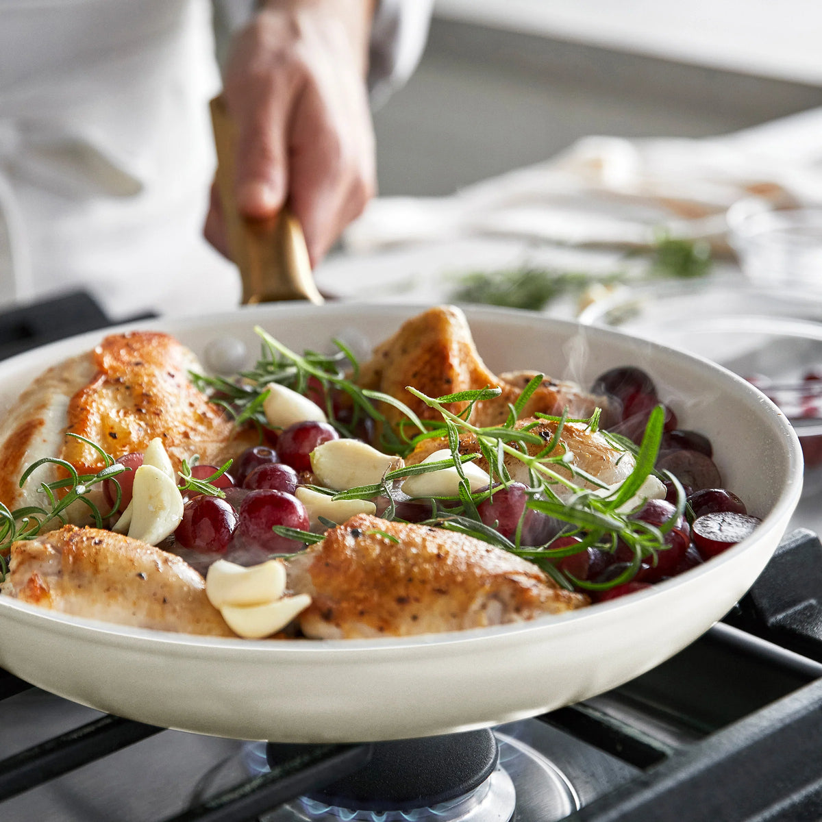 Reserve Pro Ceramic Nonstick 11-Piece Cookware Set | Cream