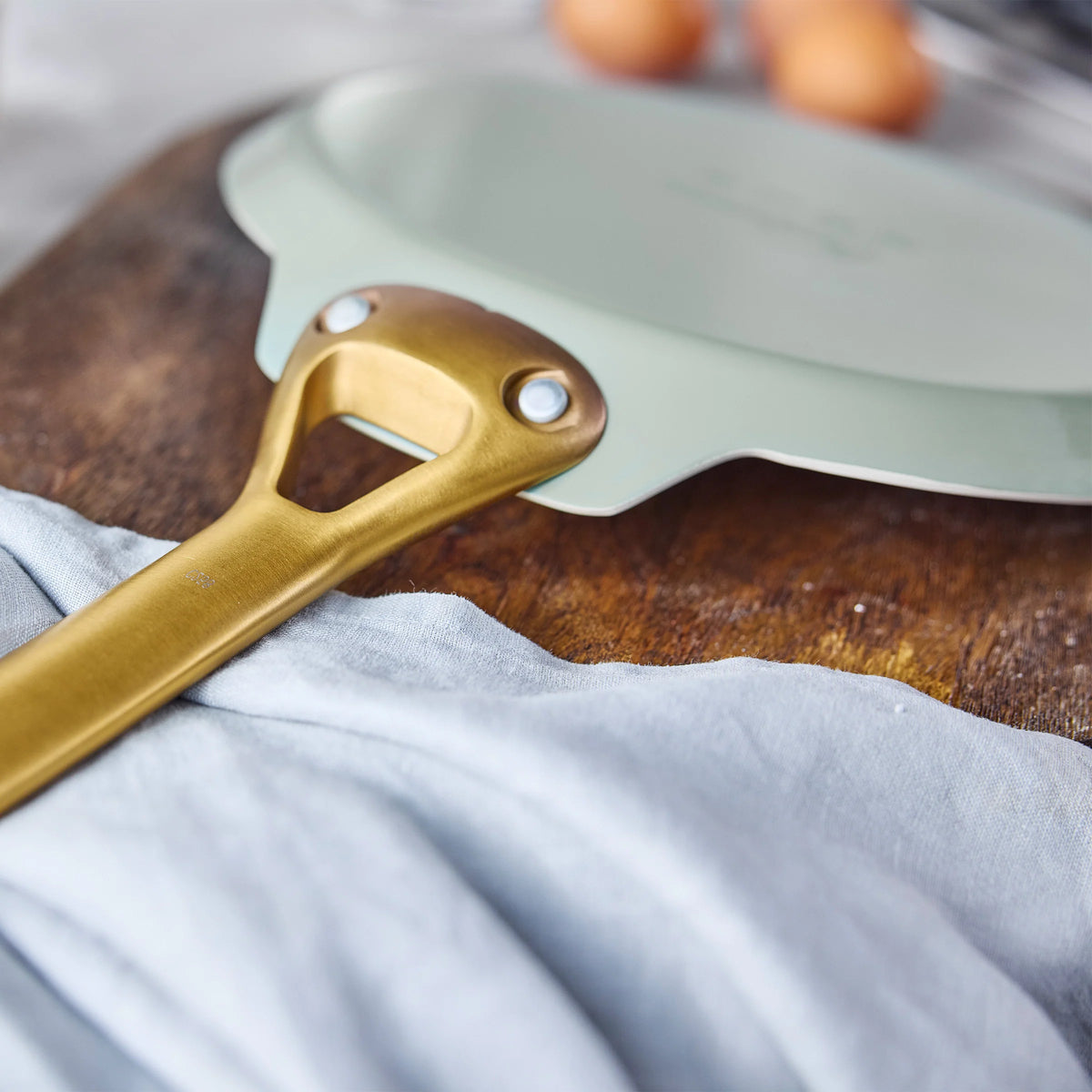 Reserve Pro Ceramic Nonstick 10" Crepe Pan | Moss