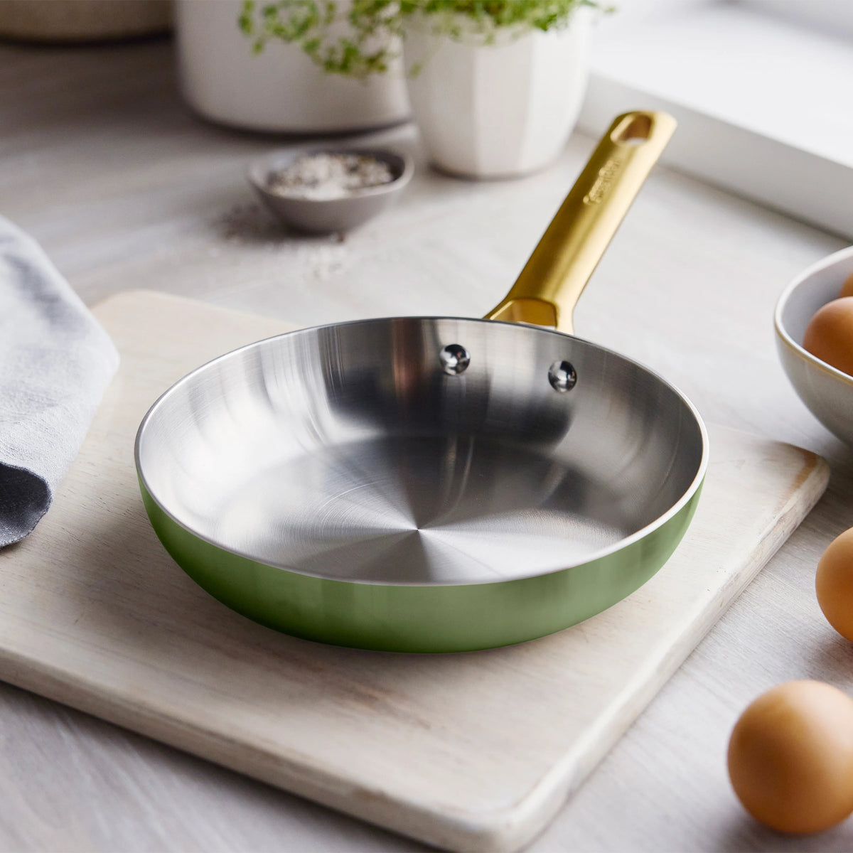 Reserve Pro Uncoated Stainless Steel 8" Frypan | Sage