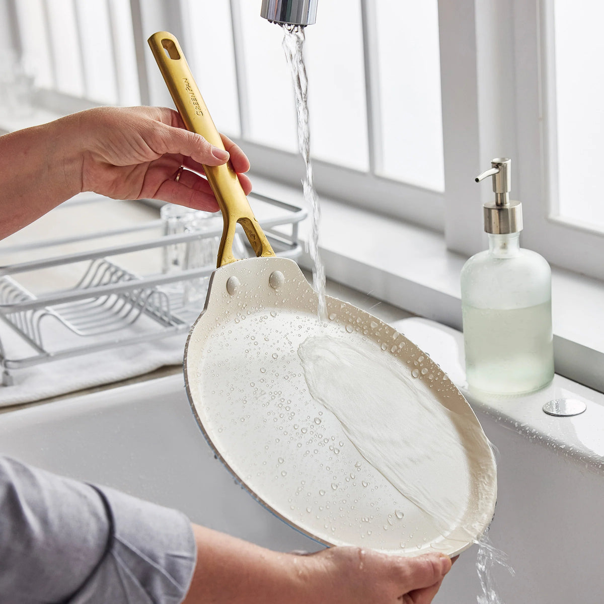 Reserve Pro Ceramic Nonstick 10" Crepe Pan | Glacier
