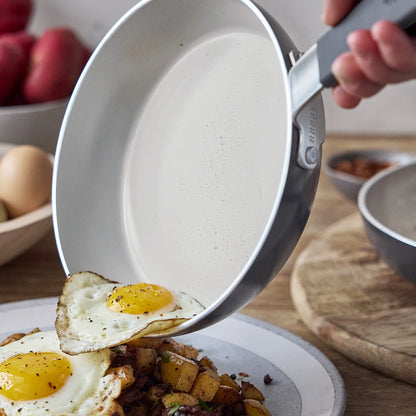 Bobby Flay by GreenPan Professional Ceramic Nonstick 10" Frypan | Graphite