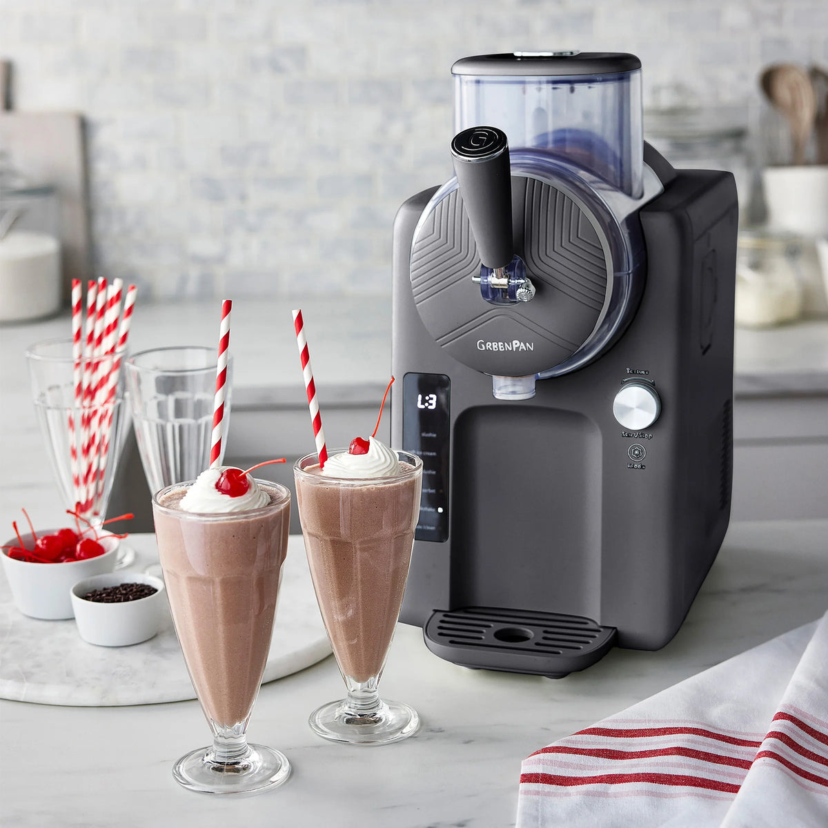 Frost Classic 15-in-1 Ice Cream & Frozen Drink Maker | Licorice