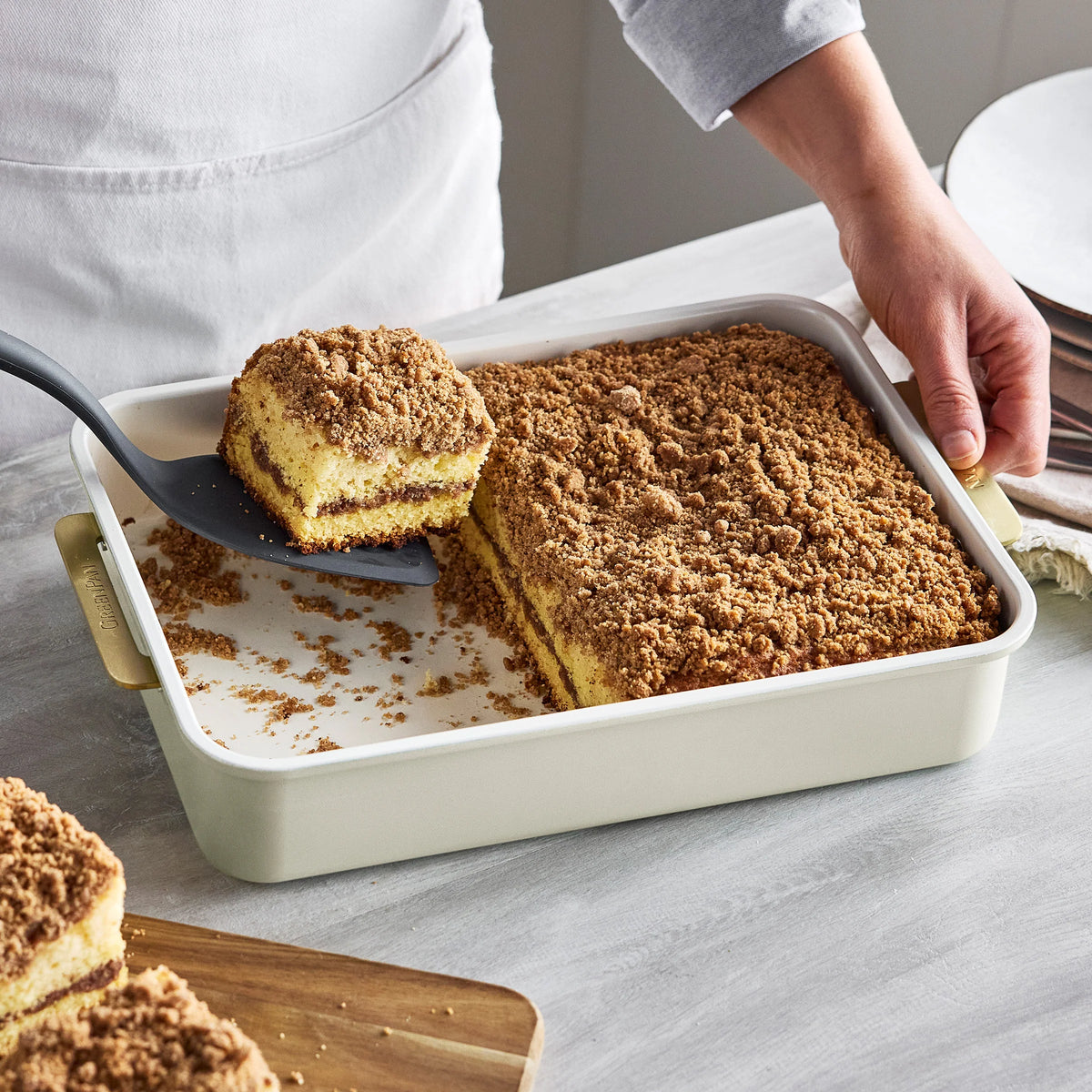 Reserve Pro 18-Piece Cookware & Bakeware Set | Cream