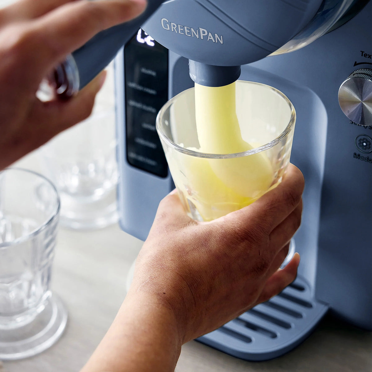 Frost Classic 15-in-1 Ice Cream & Frozen Drink Maker | Berry