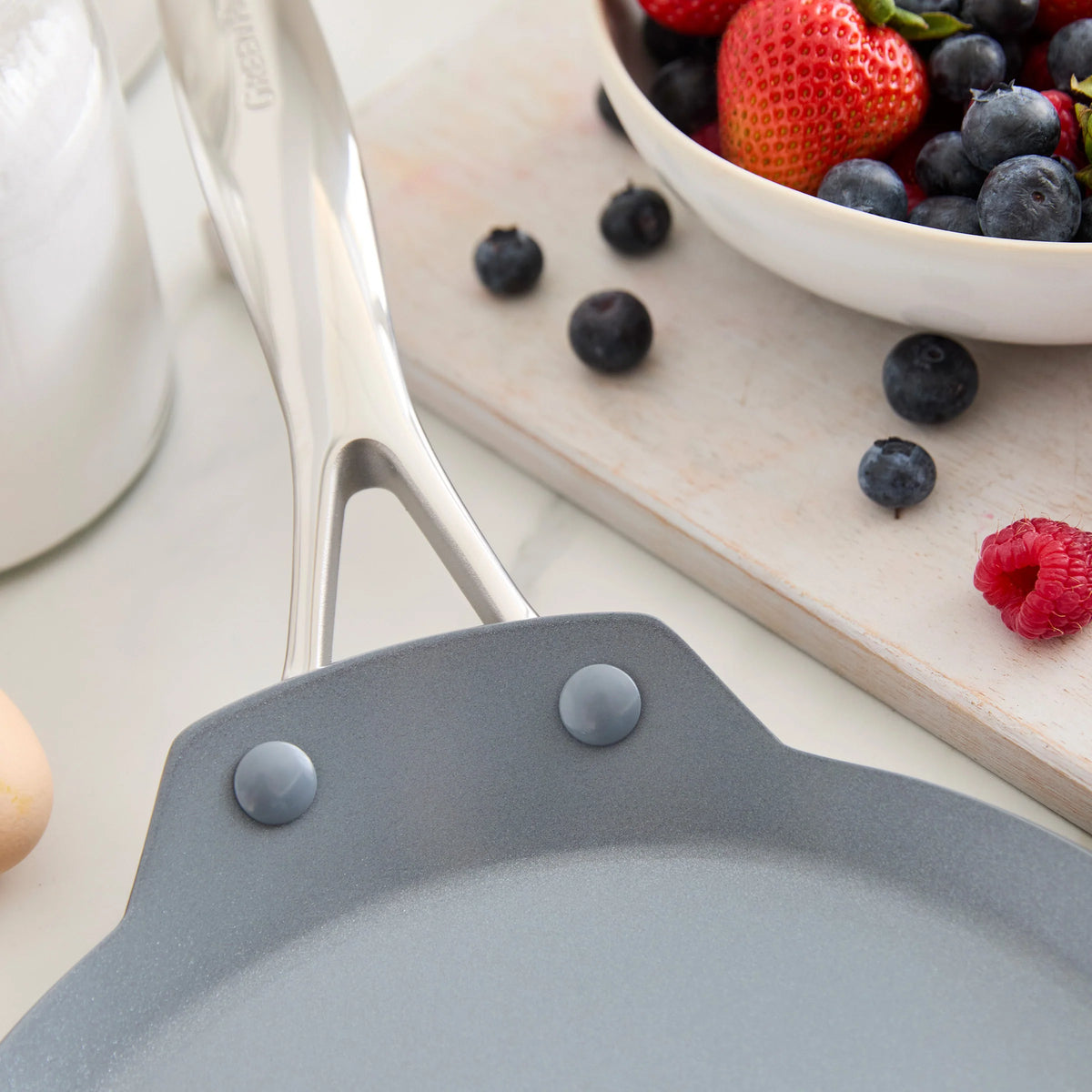 Valencia Pro Ceramic Nonstick 9.5" Crepe Pan