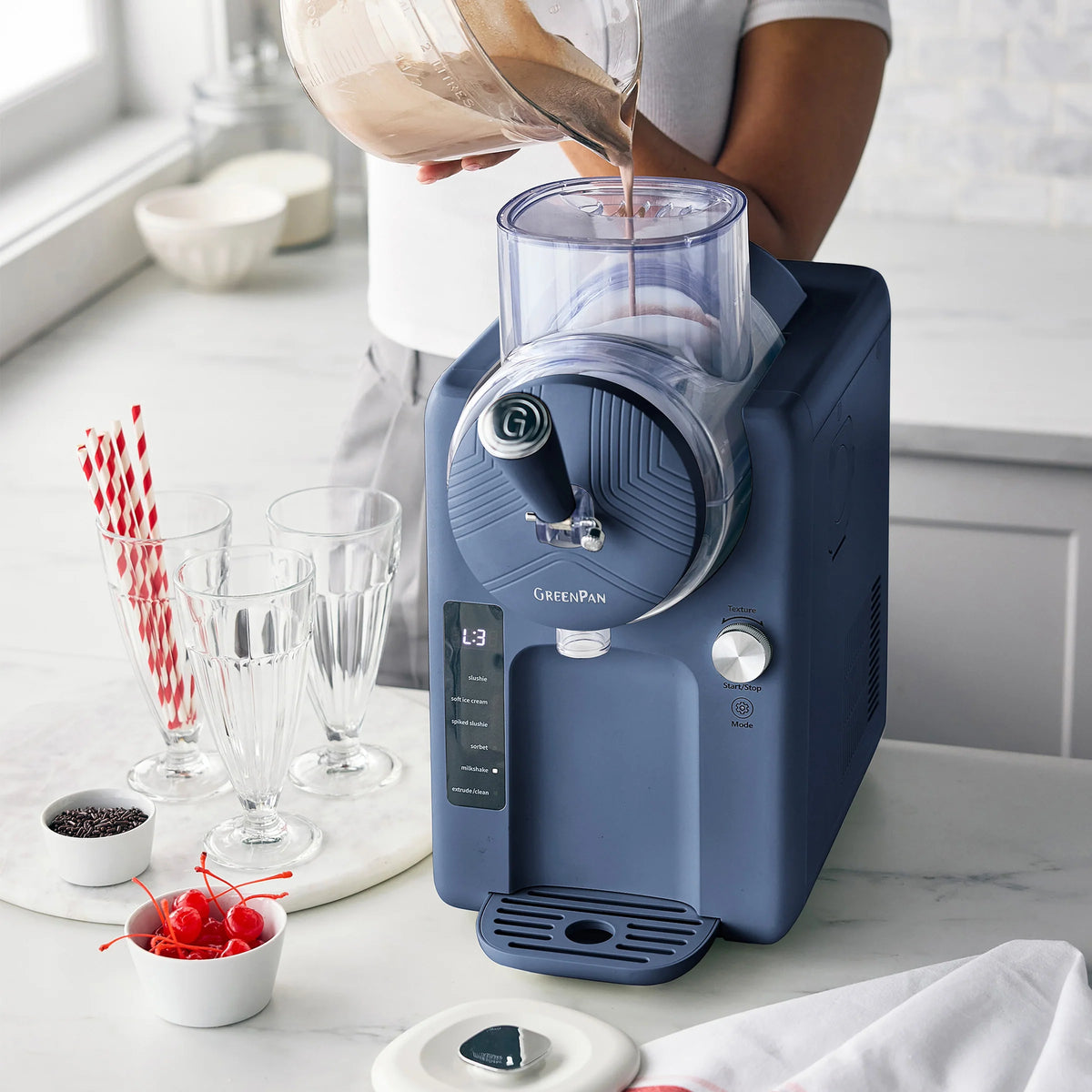 Frost Classic 15-in-1 Ice Cream & Frozen Drink Maker | Berry
