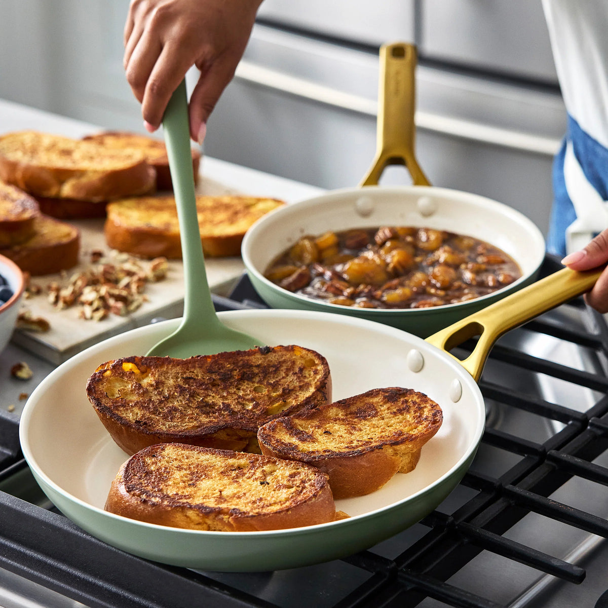 Reserve Pro 18-Piece Cookware & Bakeware Set | Sage