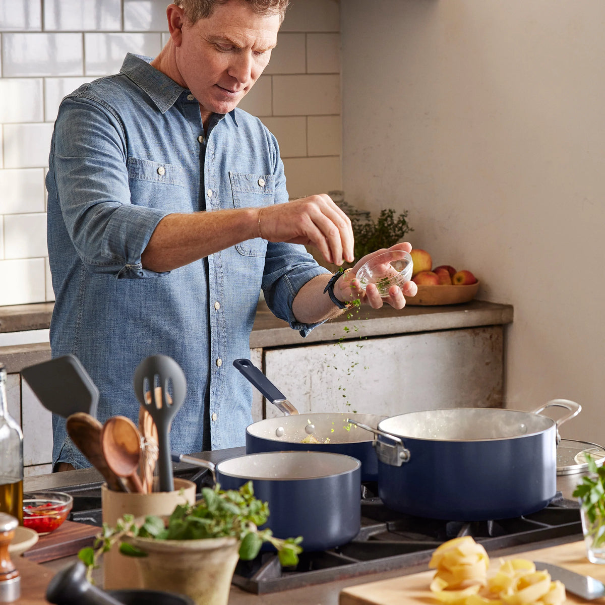 Bobby Flay by GreenPan Professional Ceramic Nonstick 16-Piece Cookware Set | Oxford Blue