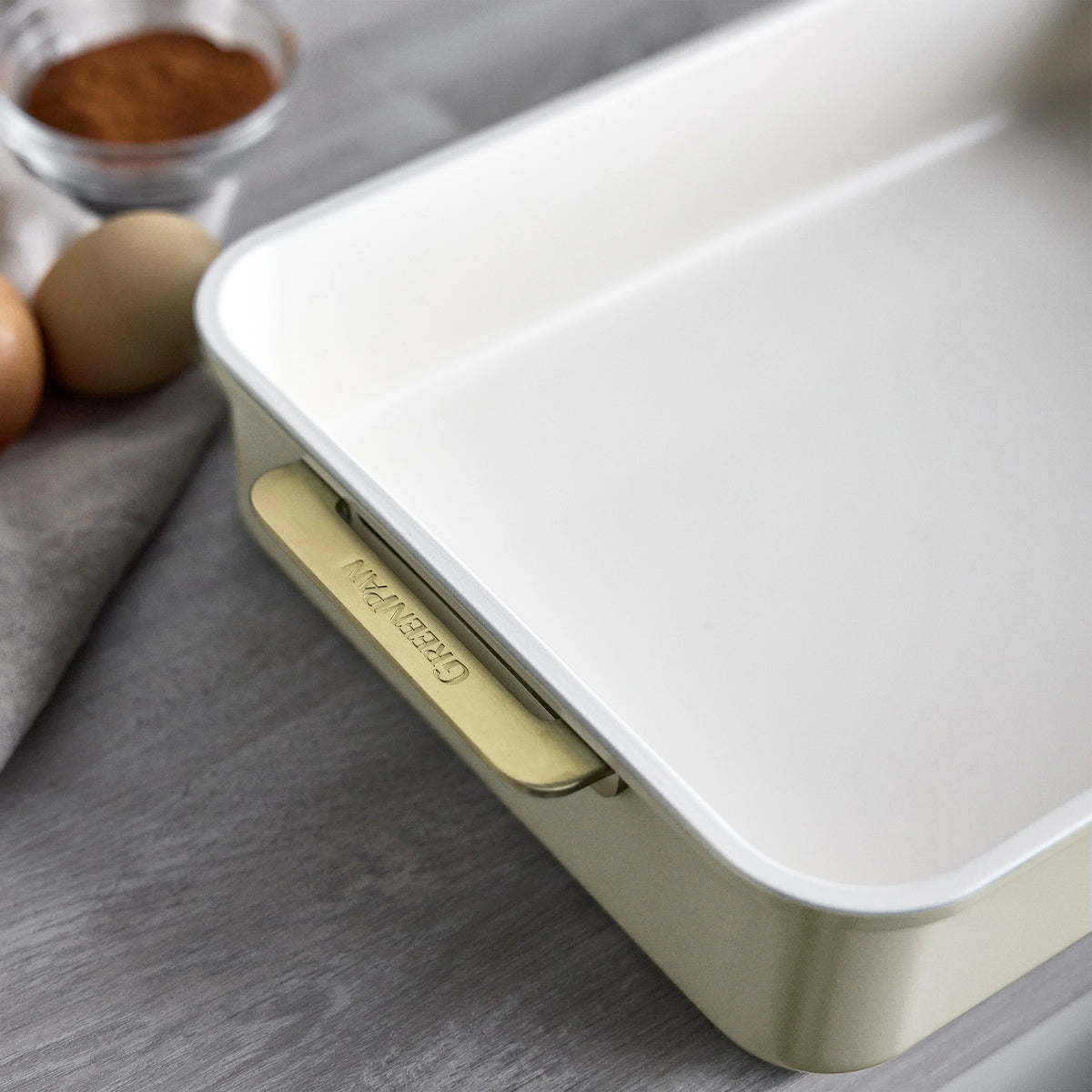 Reserve Pro 18-Piece Cookware & Bakeware Set | Cream